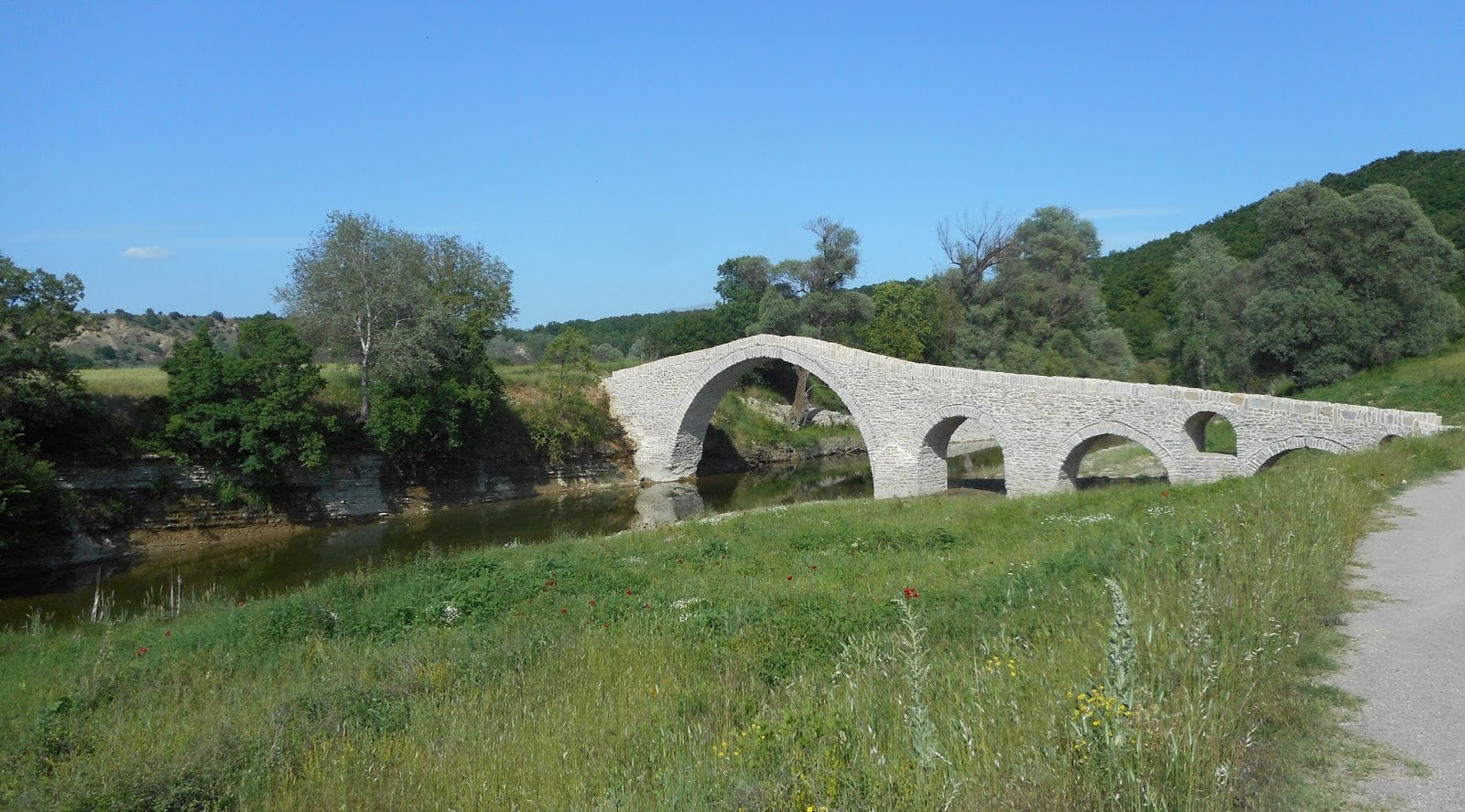 Πέτρινο Γεφύρι Ανθοχωρίου © Δήμος Βοϊου